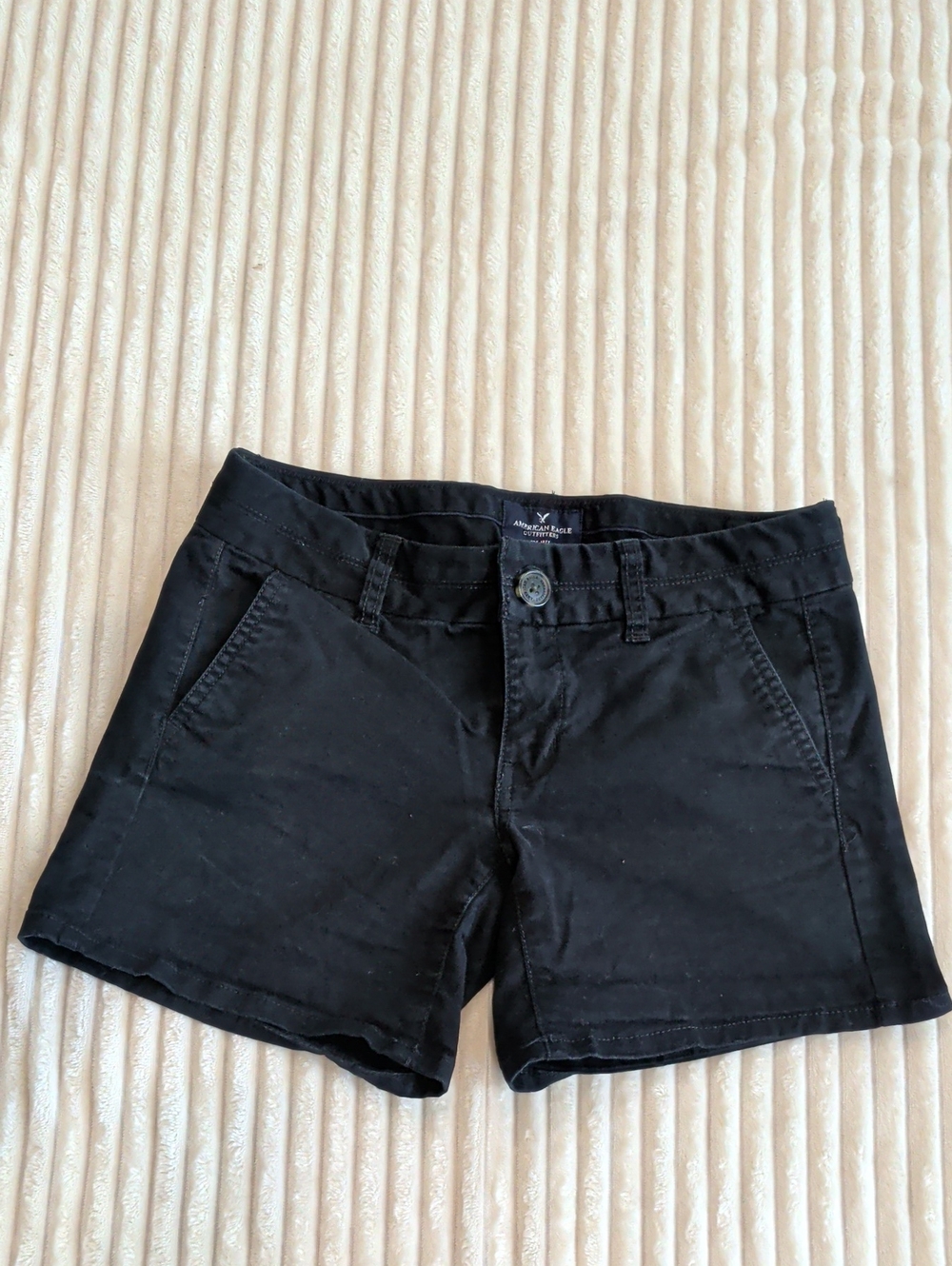 American Eagle Outfitters Black Denim midi shorts size 0